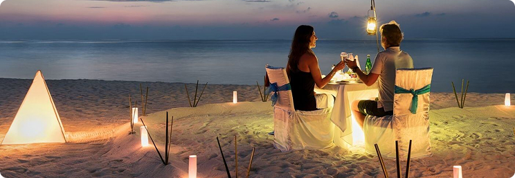 Romantic beach dinner